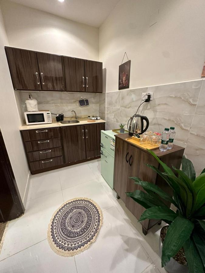 Apartment استديو بدخول ذاتي وجلسة خارجية *